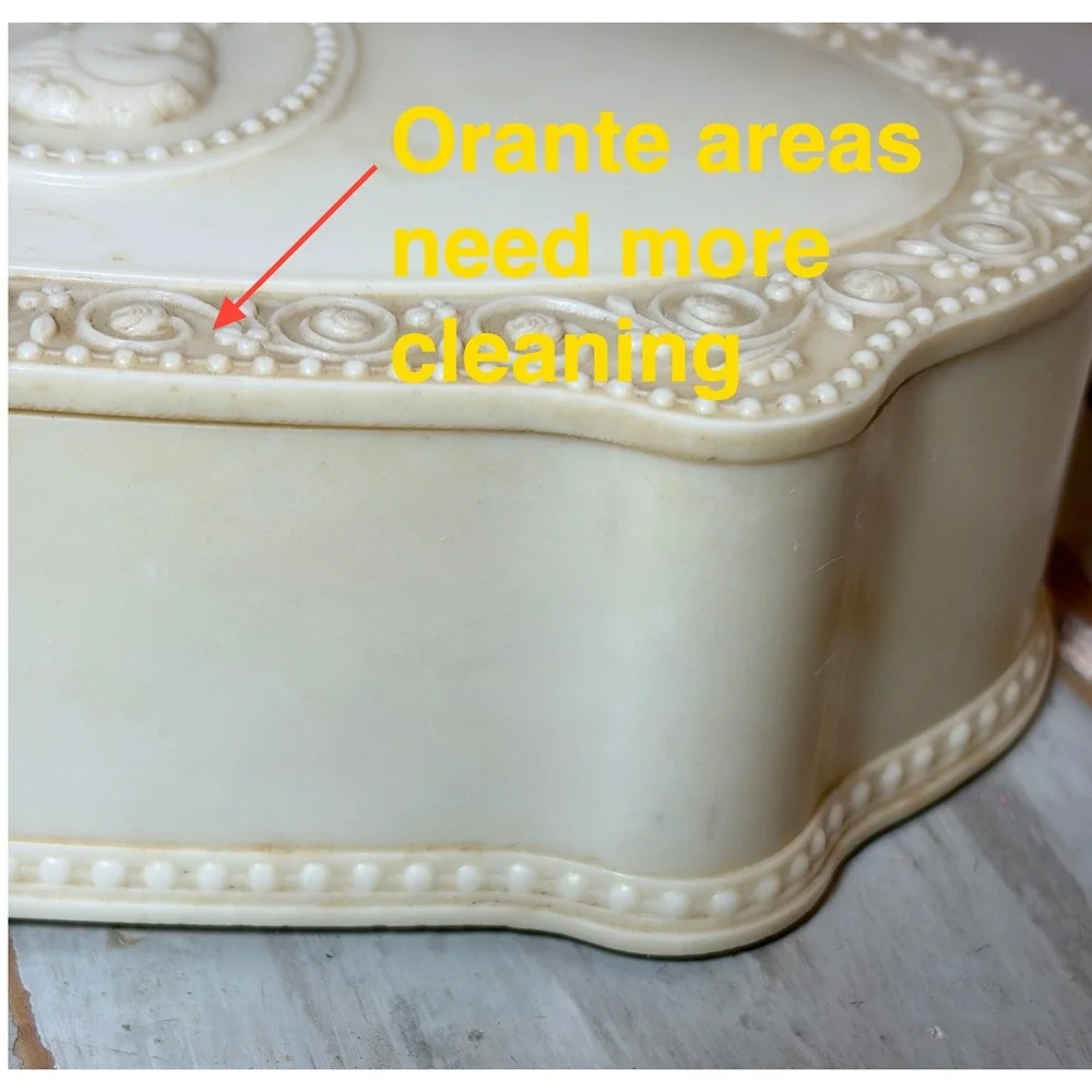 Set (2) Vintage LUXOR Vanity Trinket Dresser Boxes Cameo Design Molded Plastic